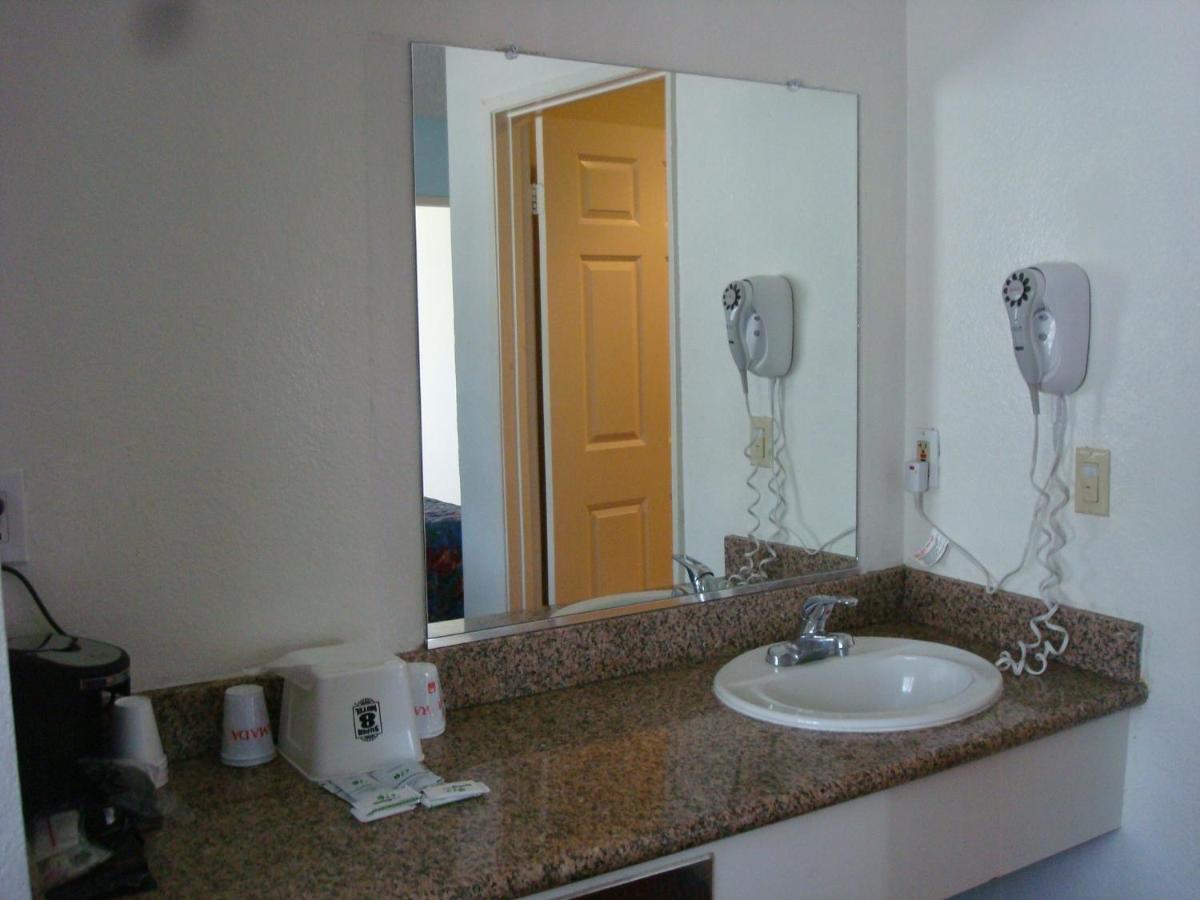 Scottish Inns Long Beach Ngoại thất bức ảnh